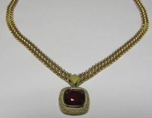 Kolje Nr.1 (su rubinu, is geltono aukso, puosta deimantais)