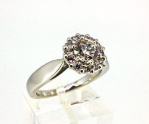 Ziedas Nr.100 (is platinos, arba balto aukso, su briliantais)