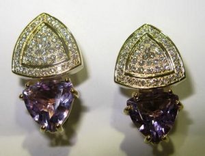 Auskarai Nr.12 (su ametistais ir briliantais, is geltono aukso)