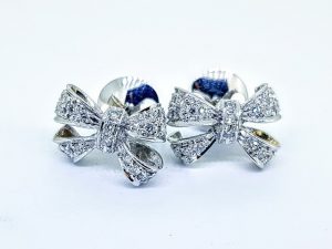 Auskarai Nr.130 (is aukso, puosti briliantais)