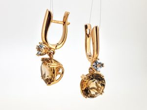 Auskarai Nr.132 (su topazais, is aukso)