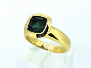 Ziedas Nr.135 (su smaragdu, is geltono, raudono arba balto aukso)