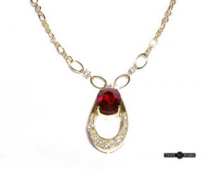 Kolje Nr.14 (is geltono aukso, puosta rubinais ir briliantais)