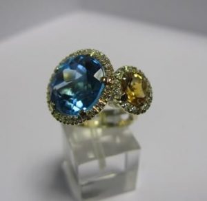 Ziedas Nr.20 (is geltono aukso, su topazu ir citrinu)