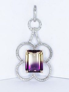 Pakabukas Nr.23 (is balto aukso, su aleksandritu ir briliantais)