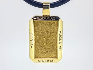 Pakabukas Nr.27 (su vardais, is geltono arba kitos spalvos aukso)