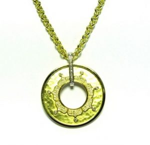 Pakabukas Nr.28 (apvalus, is geltono aukso, puostas brangakmeniais)