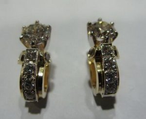 Auskarai Nr.2 (is geltono ir balto aukso, puosti brangakmeniais)