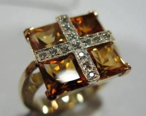 Ziedas Nr.3 (is geltono aukso su citrinu ir briliantais)