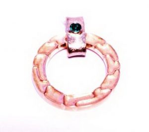 Pakabukas Nr.30 (is geltono aukso, puostas safyru arba kt.akmeniu)