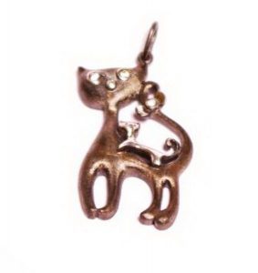 Pakabukas Nr.31 (kates formos, is geltono aukso, su briliantais)