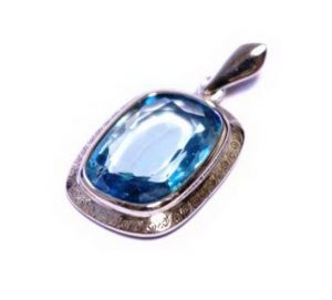 Pakabukas Nr.36 (su zydruoju topazu, is platinos arba balto aukso)