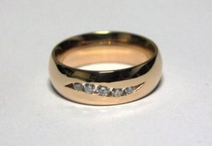 Ziedas Nr.40 (is raudono, geltono arba balto aukso, su briliantais)