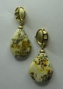 Auskarai Nr.4 (su gintaru, is geltono, raudono arba balto aukso)