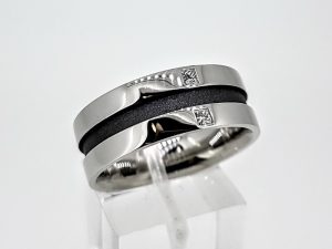 Vyriskas ziedas Nr.56 (is balto ir juodo aukso, su deimantais)
