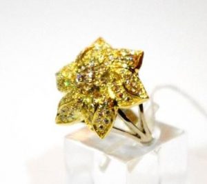 Ziedas Nr.59 (is geltono ir balto aukso, su briliantais)