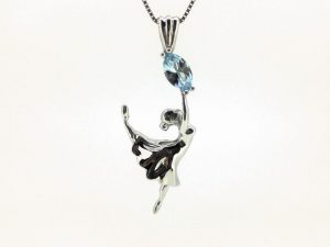 Pakabukas Nr.63 (sokeja, is balto aukso, su zydruoju topazu)