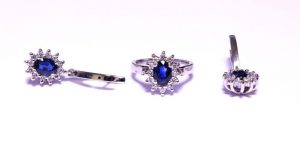 Ziedas Nr.67 (is balto aukso, su safyru ir briliantais)