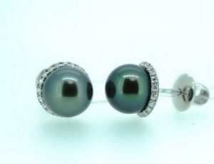 Auskarai Nr.68 (is balto aukso, su juodais perlais ir briliantais)