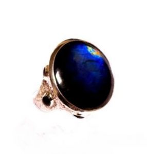 Ziedas Nr.73 (su zvaigzdiniu safyru, is raudono ir balto aukso)