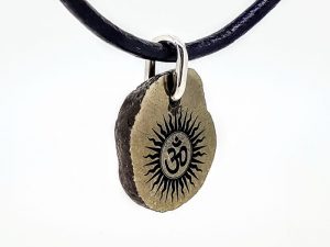 Pakabukas Nr.88 (su piesiniu, is meteorito)