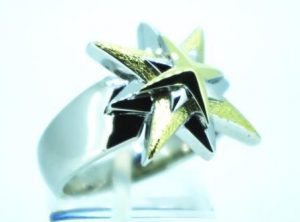 Ziedas Nr.90 (modernus, is platinos, su geltono aukso puosyba)