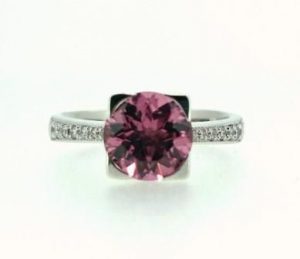 Ziedas Nr.95 (is balto, geltono arba raudono aukso, su turmalinu arba kt.brangakmeniu)