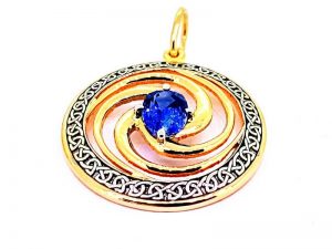 Pakabukas Nr.96 (su safyru, is dvieju spalvu aukso)