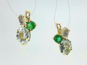 Auskarai Nr.99 (is aukso, puosti smargdu, akvamarinu ir menulio akmenimis)