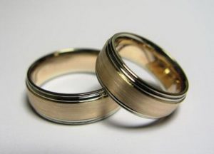 Vestuviniai ziedai Nr.10 (is raudono ir balto aukso)