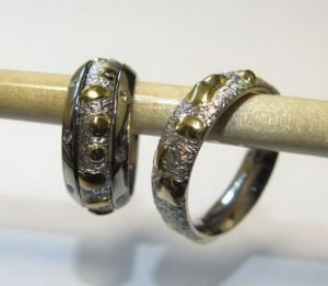 Vestuviniai ziedai Nr.11 (is platinos,puosti geltonu auksu,moteriskas-is 3-ju atskiru daliu)