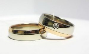 Vestuviniai ziedai Nr.120 (is balto ir raudono aukso, mot.-su briliantu)