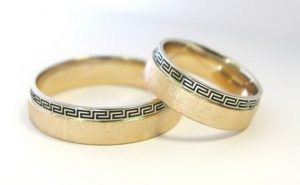 Vestuviniai ziedai Nr.122 (is raudono aukso, ornamentuotu krastu)