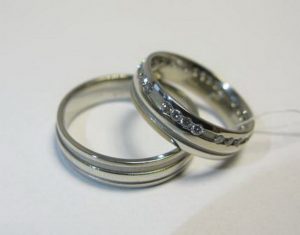 Vestuviniai ziedai Nr.12 (is pasirinktos aukso spalvos, puosti brangakmeniais)