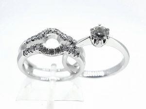 Suzadetuviu ziedas Nr.139 ( 2 daliu, is aukso, su briliantais)