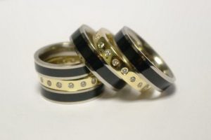 Vestuviniai ziedai Nr.143 (is geltono aukso ir emales, kompl.-is atskiru daliu)