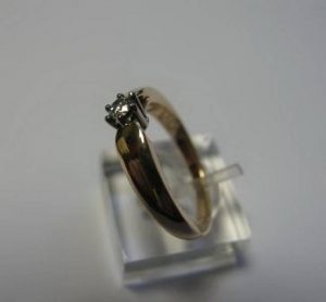 Suzadetuviu ziedas Nr.14 (is raudono ir balto aukso,su briliantu)