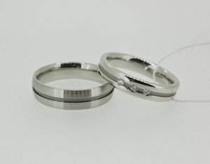 Vestuviniai ziedai Nr.193 (is balto aukso,puosti briliantais ir juodu auksu )