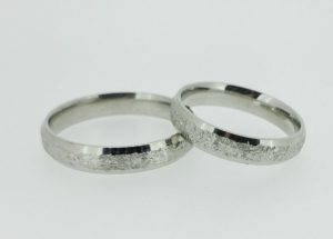 Vestuviniai ziedai Nr. 197 (is balto, geltono arba raudono aukso, grubletu viduriu)