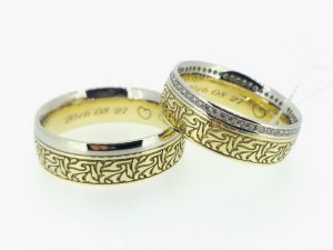 Vestuviniai ziedai Nr.254 (is geltono ir balto aukso, mot.-inkrustuotas briliantais)