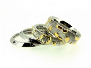 Vestuviniai ziedai Nr.260 (is platinos, puosti auksu ir briliantais)