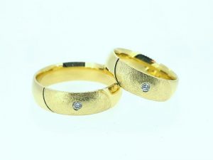 Vestuviniai ziedai Nr.271 (is geltono, raudono arba balto aukso, su briliantu)