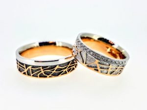 Vestuviniai ziedai Nr.279 (is dvieju spalvu aukso, mot.-su briliantais)