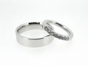 Vestuviniai ziedai Nr.288 (is bato arba kitos spalvos aukso, mot.-su briliantais)