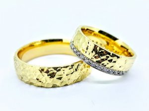 Vestuviniai ziedai Nr.298 (is geltono, balto arba raudono aukso, mot.-su briliantais)