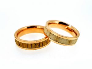 Vestuviniai ziedai Nr.300 (is aukso, inkrustuoti medziu)