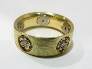 Vestuviniai ziedai Nr.30 (is pasirinktos spalvos aukso, su reljefiniu piesiniu)