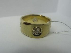 Vestuviniai ziedai Nr.33 (platus, nelygiais krastais, reljefiniu dekoru)