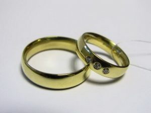 Vestuviniai ziedai Nr.34 (is geltono aukso, su briliantais arba kt.akmenimis)