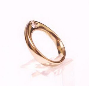 Suzadetuviu ziedas Nr.72 (is geltono arba raudono aukso, su briliantu)